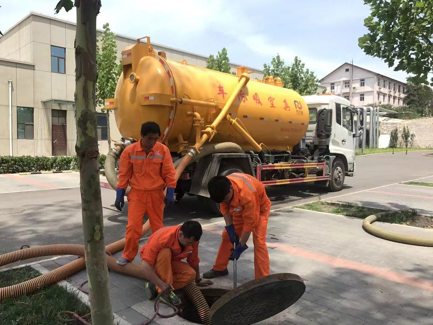 五常化粪池清理与5-8吨吸粪车施工效率分析